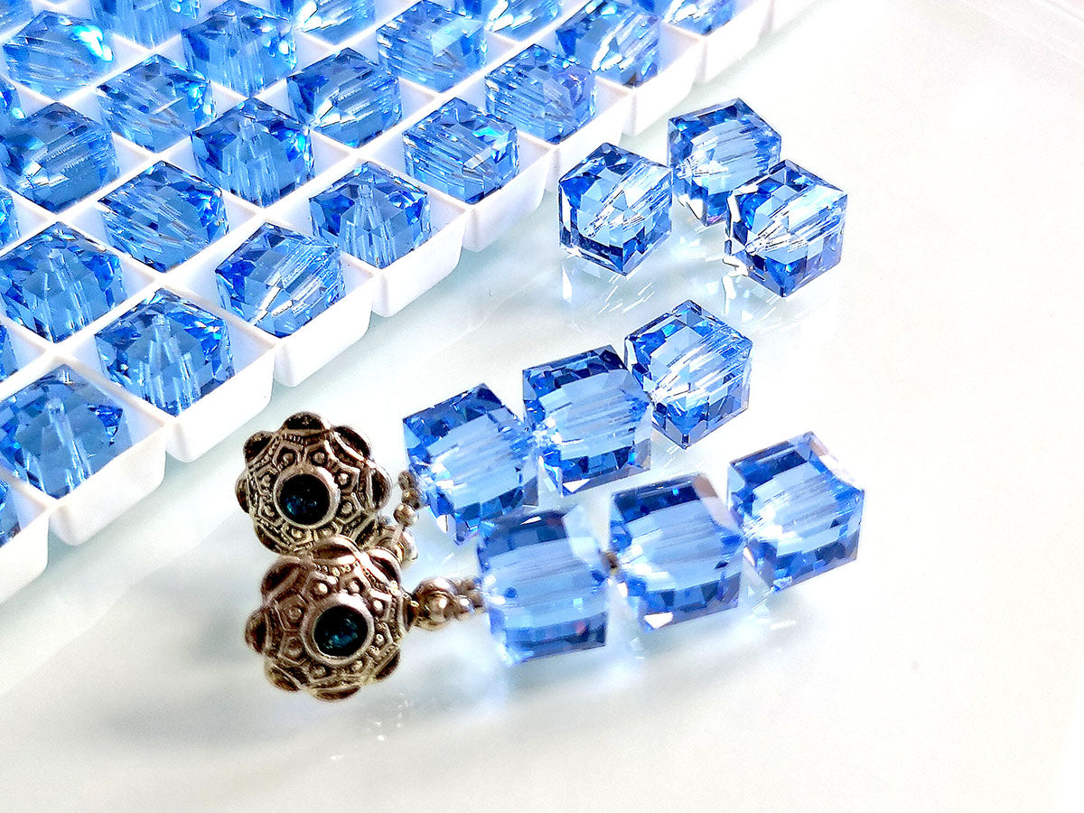 Tutorial - Swarovski Elements 5601 Cube, Light Sapphire, DIY Earrings by ScaraBeads