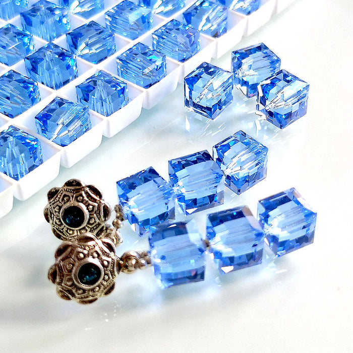 Tutorial - Swarovski Elements 5601 Cube, Light Sapphire, DIY Earrings by ScaraBeads