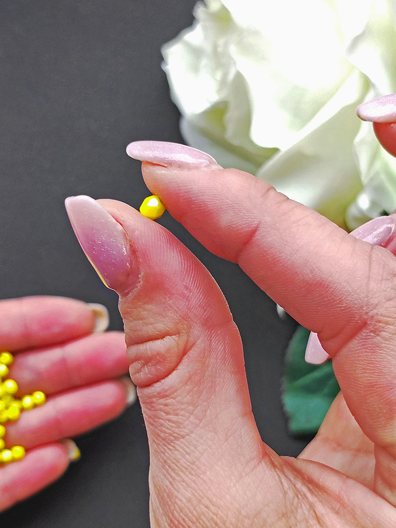 100 pcs Fire Polished Faceted Beads Round, 4mm, Lemon Luster (Opaque Yellow Luster), Czech Glass