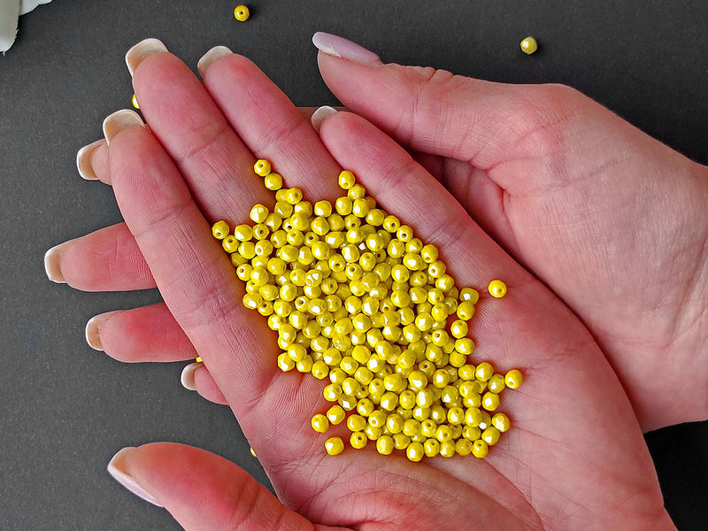 100 pcs Fire Polished Faceted Beads Round, 4mm, Lemon Luster (Opaque Yellow Luster), Czech Glass