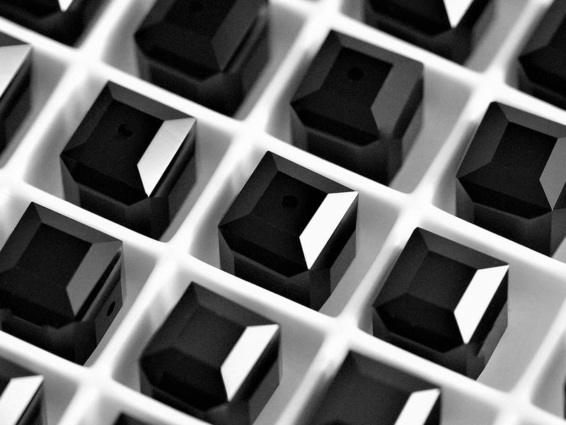 4 pcs Swarovski Elements 5601 Cube, 8mm, Jet Black
