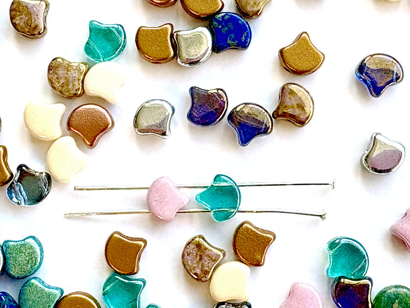 30 pcs Ginko Beads 7.5x7.5x3.4 mm, 2 Holes, Mega Mix, Czech Glass