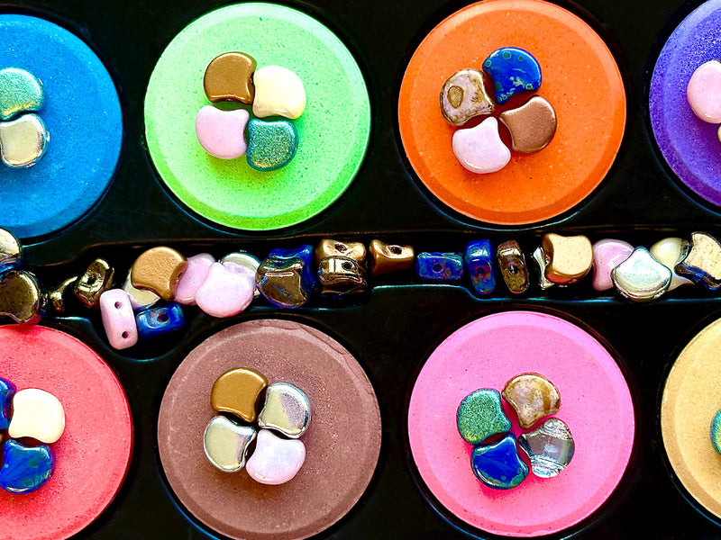 30 pcs Ginko Beads 7.5x7.5x3.4 mm, 2 Holes, Mega Mix, Czech Glass