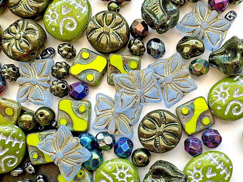 65 g (2,29 oz) Unique Mix of Czech Glass Beads for Jewelry Making, Beads & Bead assortments. Pressed Beads, Matubo, Rocailles et al. Mixed Shapes and Size, Composition Sparkling Feria