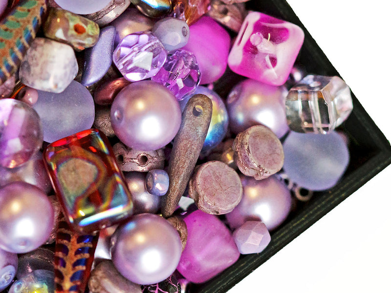 65 g (2,29 oz) Unique Mix of Czech Glass Beads for Jewelry Making, Beads & Bead assortments. Pressed Beads, Matubo, Rocailles et al. Mixed Shapes and Size, Composition Lavender Sparkle