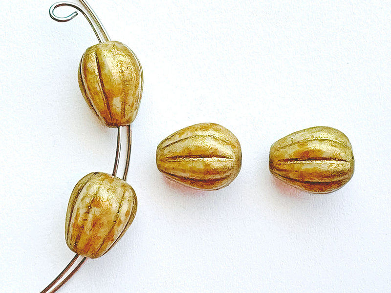 4 pcs Drop Melon Beads 11x9 mm, Alabaster Herbs Spices Curry with Gold Decor, Czech Glass