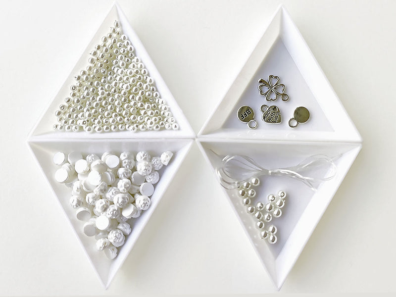 Set of Rosetta 2-hole Cabochons, Round Beads and Pendats , Pastel White White Pearl, Czech Glass