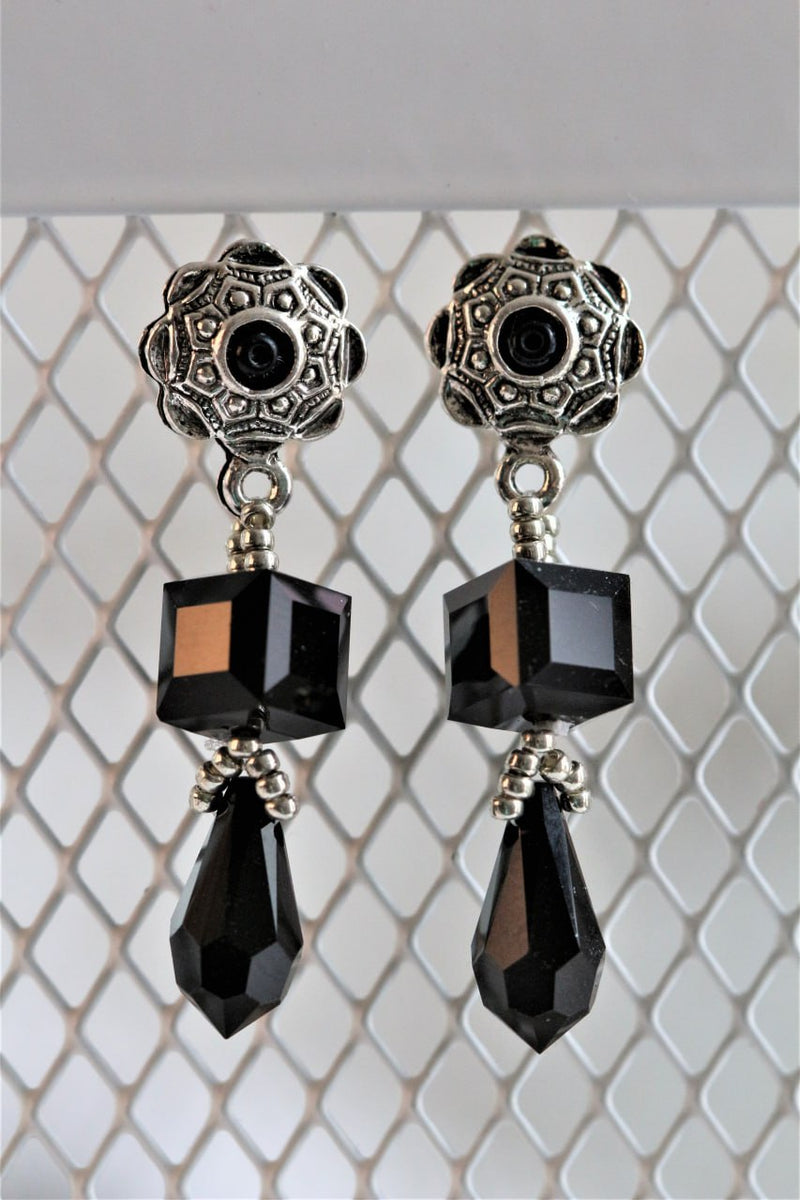 4 pcs Swarovski Elements 5601 Cube, 8mm, Jet Black