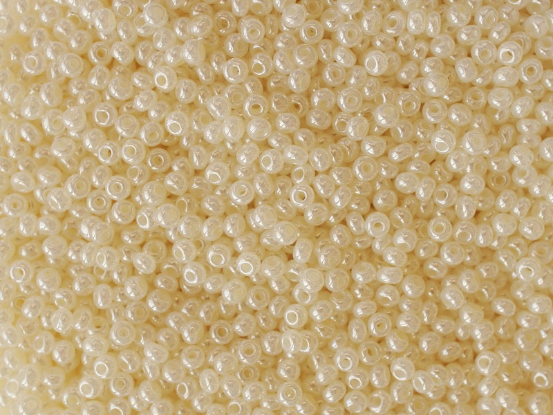 20 g 10/0 Seed Beads Preciosa Ornela, Light Cream Pearl, Czech Glass