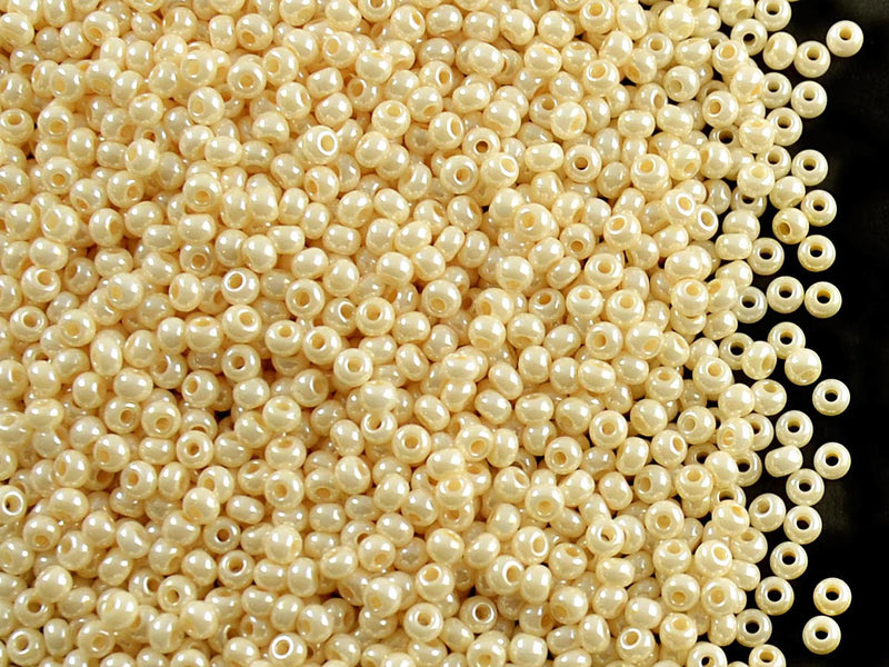 20 g 11/0 Seed Beads Preciosa Ornela, Shell Beige Pearl Opaque, Czech Glass