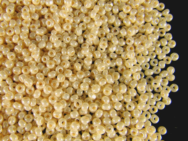 10 g 11/0 1-Cut Seed Beads Charlotte Preciosa Ornela, Shell Beige Pearl Opaque, Czech Glass
