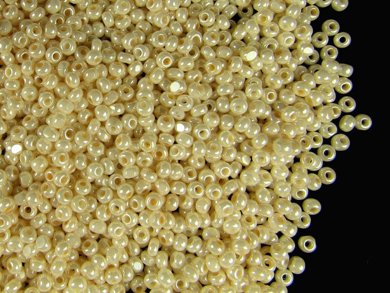 10 g 11/0 1-Cut Seed Beads Charlotte Preciosa Ornela, Shell Cream Pearl Opaque, Czech Glass