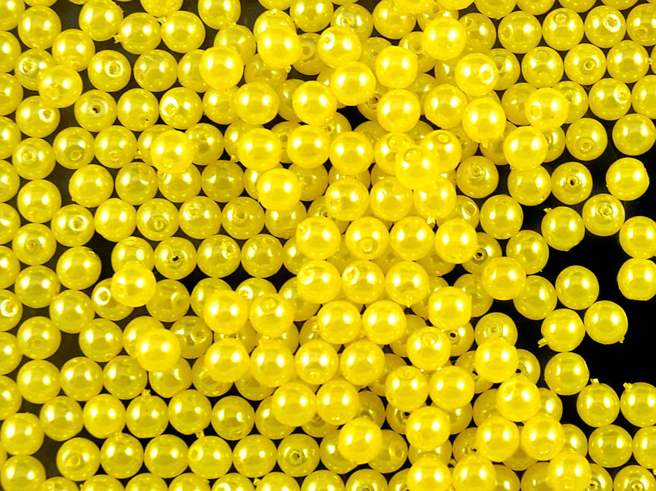 100 pcs Round Pearl Beads, 4mm, Pastel Yellow, Czech Glass
