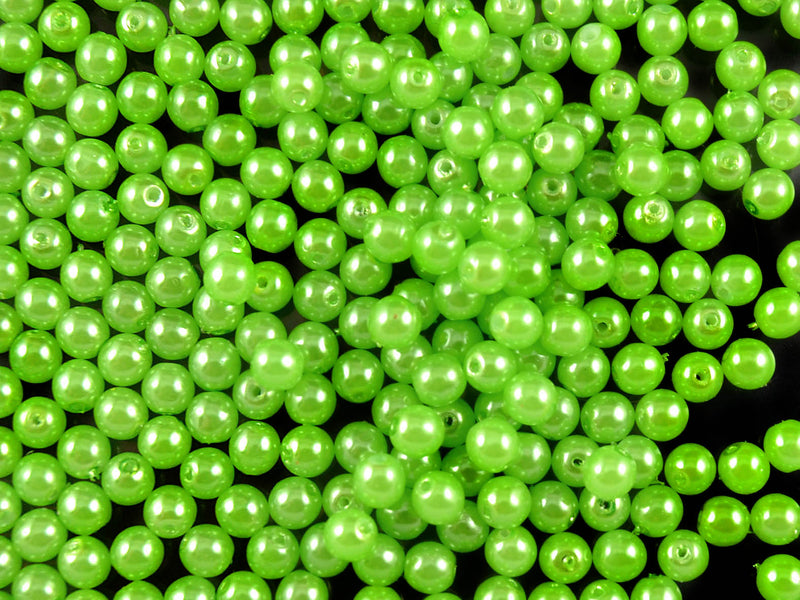 100 pcs Round Pearl Beads, 4mm, Pastel Green Pea , Czech Glass