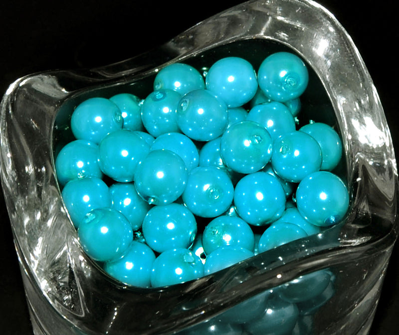 30 pcs Round Pearl Beads, 8mm, Pastel Turquoise, Czech Glass