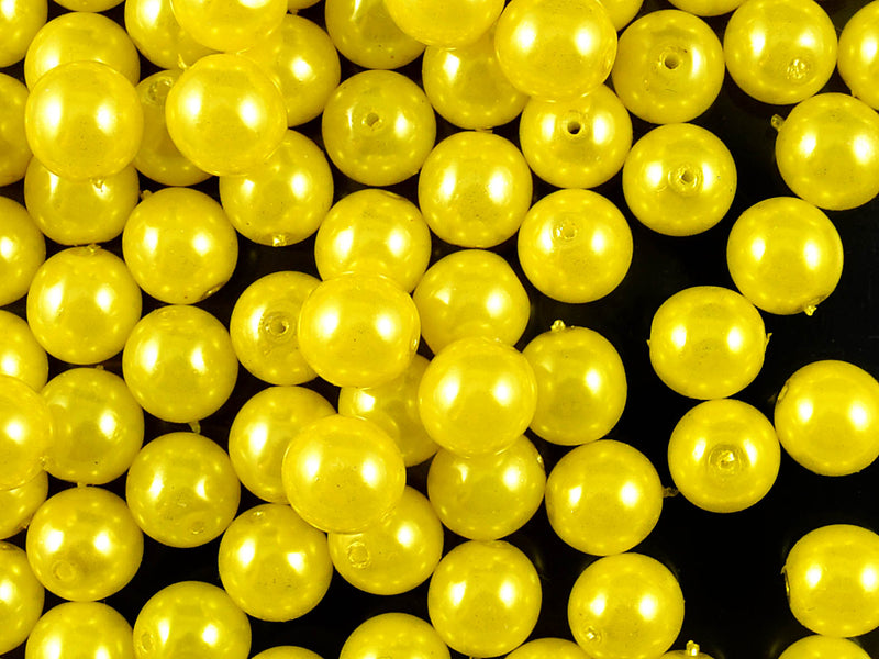30 pcs Round Pearl Beads, 8mm, Pastel Yellow, Czech Glass