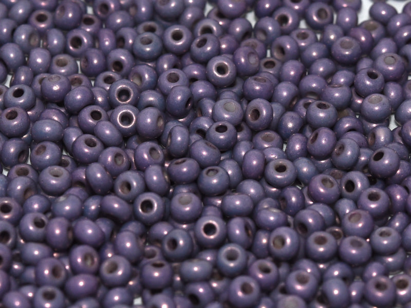 20 g 8/0 Seed Beads, Chalk White Lila Vega Luster, Czech Glass