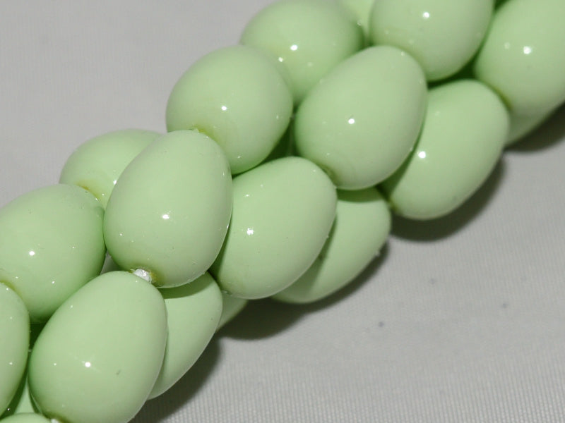 Glass drops 11x8 mm, Light Spring Green, Czech Glass