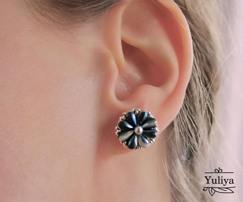 PDF Tutorial Daisy Stud Earrings