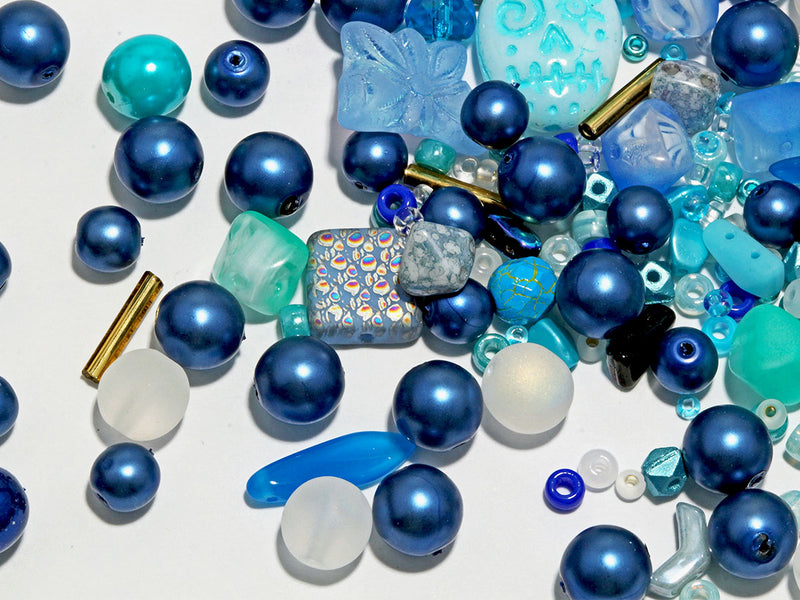 65 g (2,29 oz) Unique Mix of Czech Glass Beads for Jewelry Making, Beads & Bead assortments. Pressed Beads, Matubo, Rocailles et al. Mixed Shapes and Size, Composition Lapland