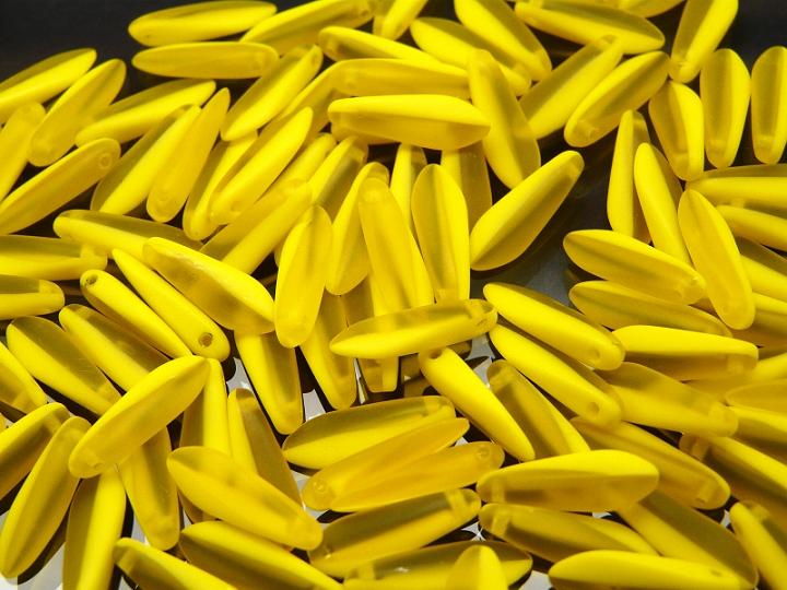 25 pcs Dagger Pressed Beads, 5x16mm, Crystal Combi Dark Yellow Matte, Czech Glass