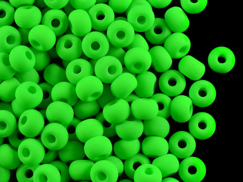 40 pcs Pony NEON Beads, 5.5mm, Green (UV Active), Czech Glass